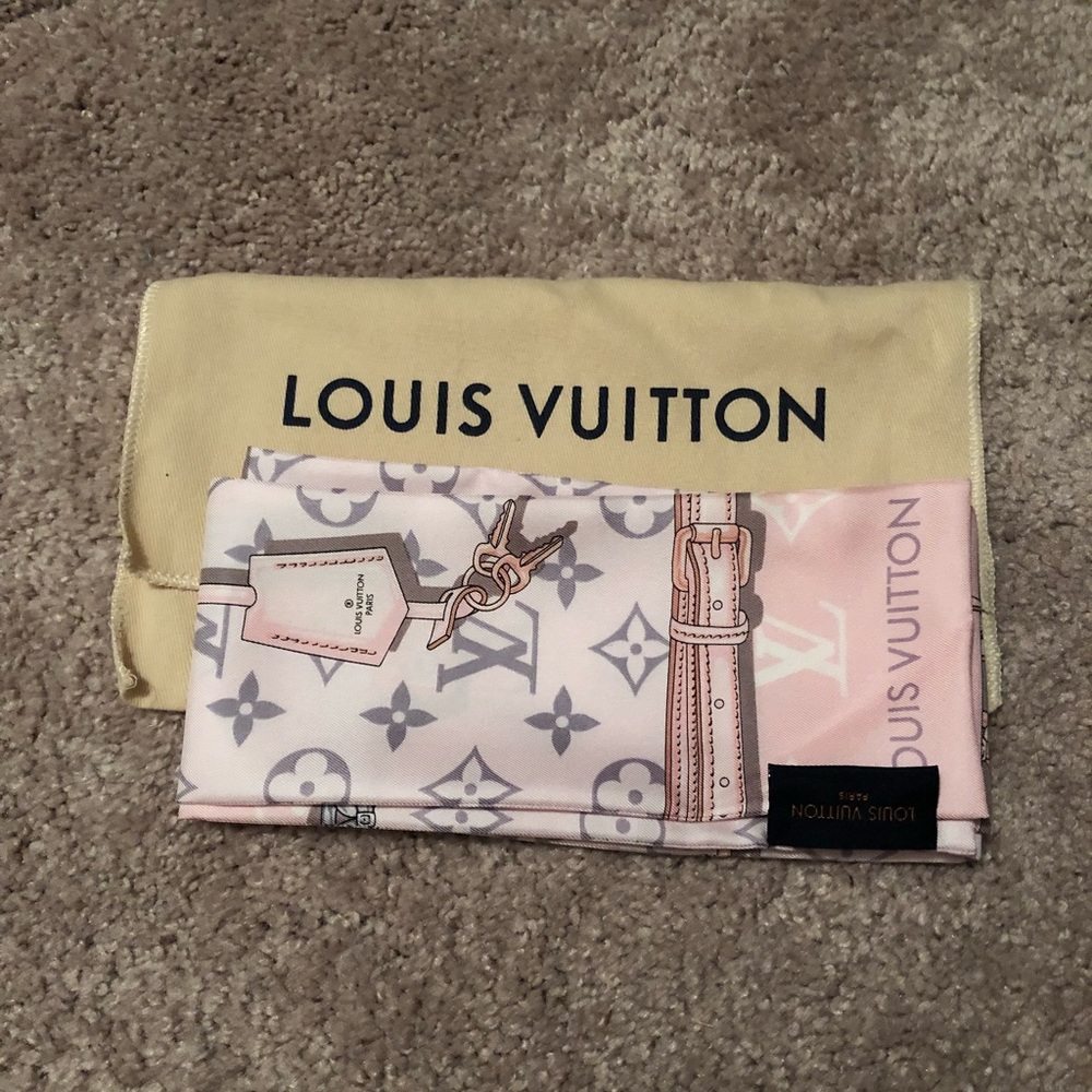 SOLD Louis Vuitton Confidential Pink Bandeau NEW